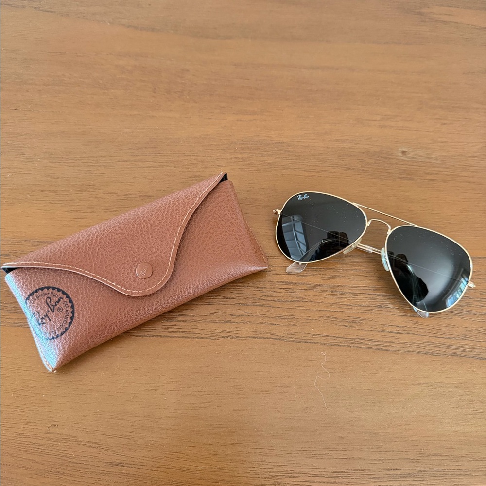 Ray-Ban Gold Frame Aviator Sunglasses with Black Lenses